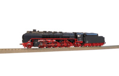 L104501 Локомотив BR 45 011 с тендером DB Ep.III H0