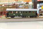Roco44997 Пассажирский вагон 2 кл. Donnerbuchse DR Ep.IV H0