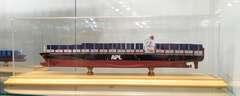 Eurotrain001k Корабль Контейнеровоз APL 45,7 см (Old) (18 d)