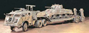 Tamiya 35230 Американский 40-тонный танковый тягач Dragon Wagon с 4-я фигурами, (1:35)