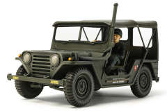 Tamiya35334 Американский автомобиль M151A1 (Вьетнамская война) с фигурой водителя (1:35)