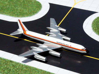 Gemini Jets704 Модель самолета Modern Air Convair 990