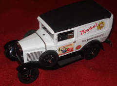 Машина 1930 Bordens Delivery Truck