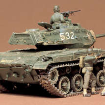 Tamiya35055 Американский танк M41 Walker Bulldog с 3-я фигурами 1/35