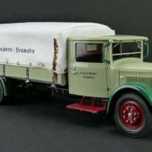 Коллекционный автомобиль Mercedes Truck Racing Transporter LO 2750 1933-36 1/18