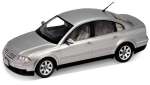 2533 1/18 VW Passat sedan