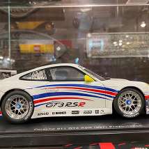 Коллекционная модель автомобиля Porsche 911 (997) GT3 RSR (AUTOART) 1/18
