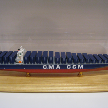 Eurotrain011k Корабль Контейнеровоз CMA 43,1 см