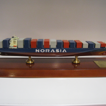 Eurotrain019k Корабль Контейнеровоз Norasia 38,1 см 