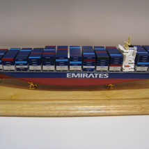 Eurotrain026k Корабль Контейнеровоз Emirates 30,4 см ( 12 d )